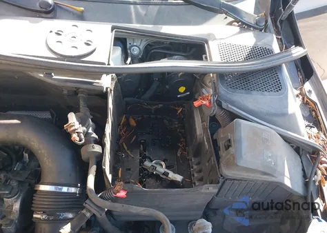 2012 Volvo S60 T5 z USA, uszkodzony, nr VIN YV1622FS7C2088718